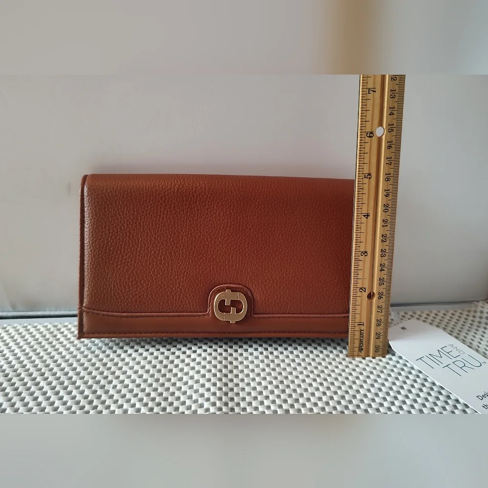 Time and Tru Women's Cora Bifold Wallet Cognac NWT